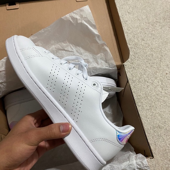 Adidas shoes - Picture 4 of 4